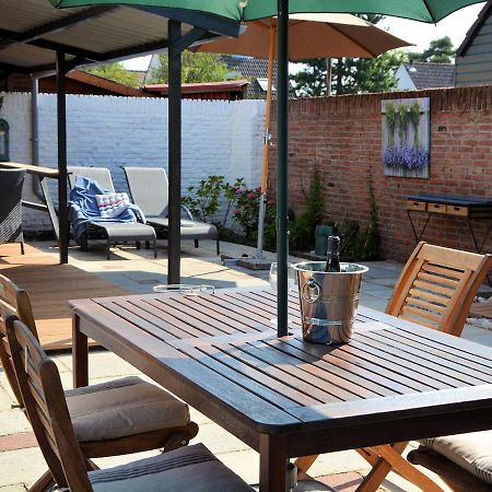 Lovely Holiday Home In Noordwijkerhout Near Lake エクステリア 写真