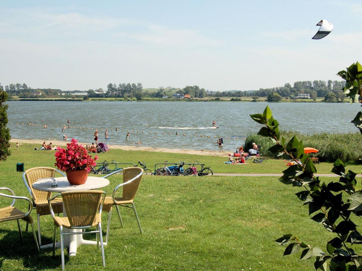 Lovely Holiday Home In Noordwijkerhout Near Lake エクステリア 写真